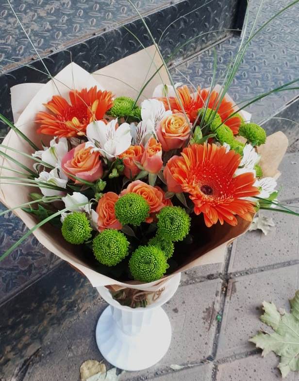 Букет цветов из: Герберы, Хризантемы, Альстромерии и Розы в Козет