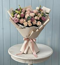 Букет цветов из:  Розы и Лизиантусы в Козет