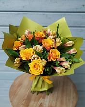 Букет цветов из:  Альстромерии и Розы в Козет