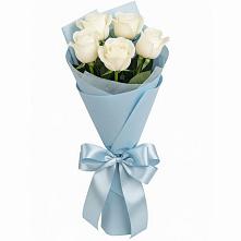Букет 5 Белых роз Проуд в Козет