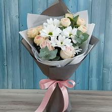 Букет цветов из:  Хризантемы и Розы в Козет