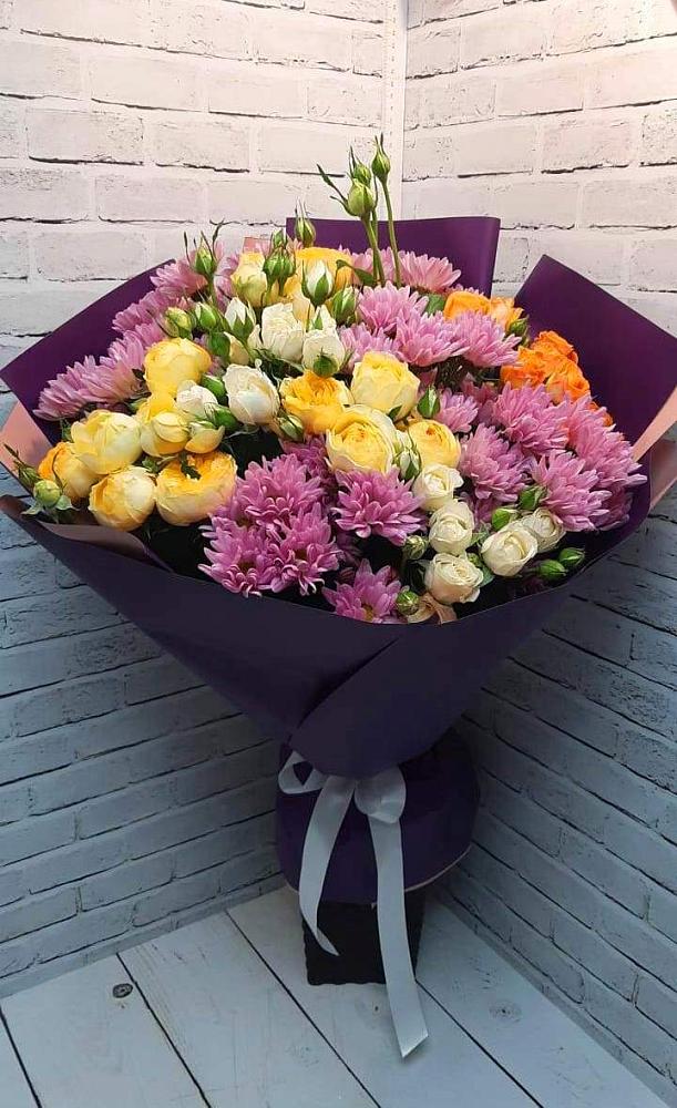 Букет цветов из: Хризантемы и Розы в Козет