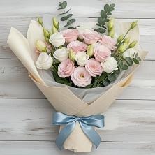 Букет цветов из:  Лизиантусы в Козет