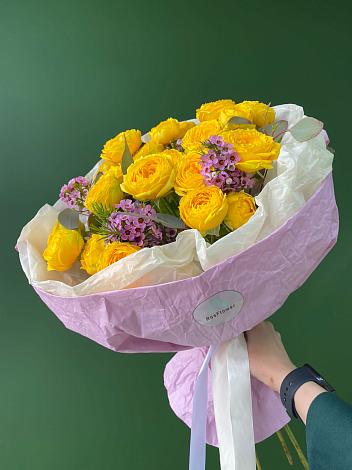 Букет Кустовые желтые розы в Козет