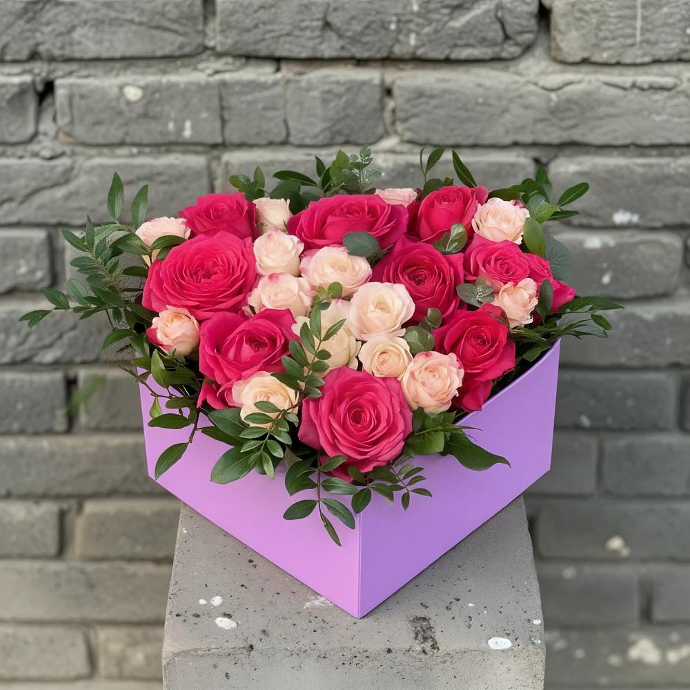 Цветочная композиция из Розы в коробке в Козет