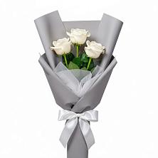 Букет 3 белые розы в Козет