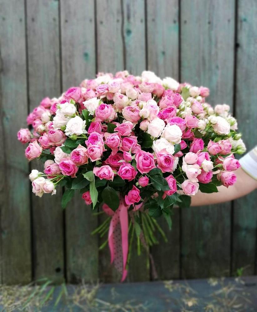 Букет Розовые кустовые розы Натали и Лав Лидия в Козет