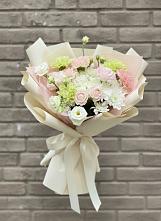 Букет цветов из:  Гвоздики, Розы, Лизиантусы и Хризантемы в Козет