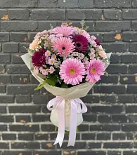 Букет цветов из:  Герберы и Хризантемы в Козет
