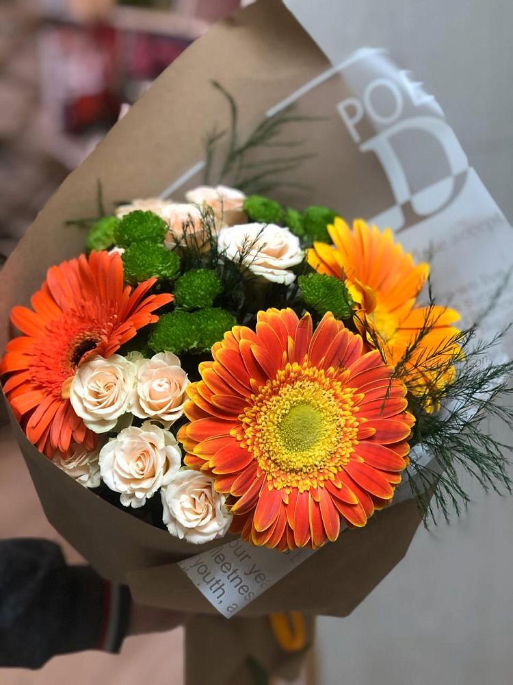 Букет цветов из: Герберы, Хризантемы и Розы в Козет