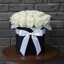 Цветочная композиция из Розы в шляпной коробке в Козет